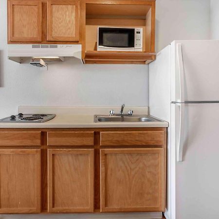 Extended Stay America Select Suites - Wichita - South Екстериор снимка