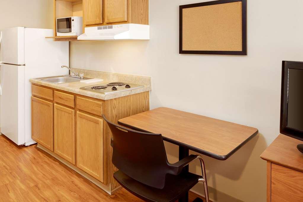 Extended Stay America Select Suites - Wichita - South Стая снимка