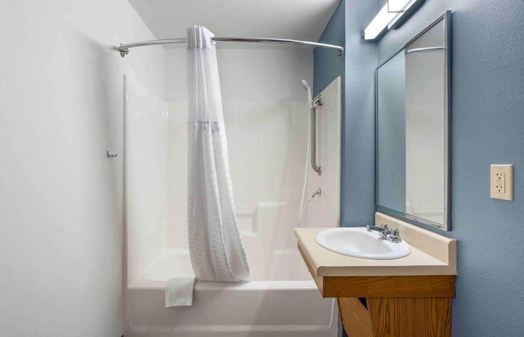 Extended Stay America Select Suites - Wichita - South Екстериор снимка