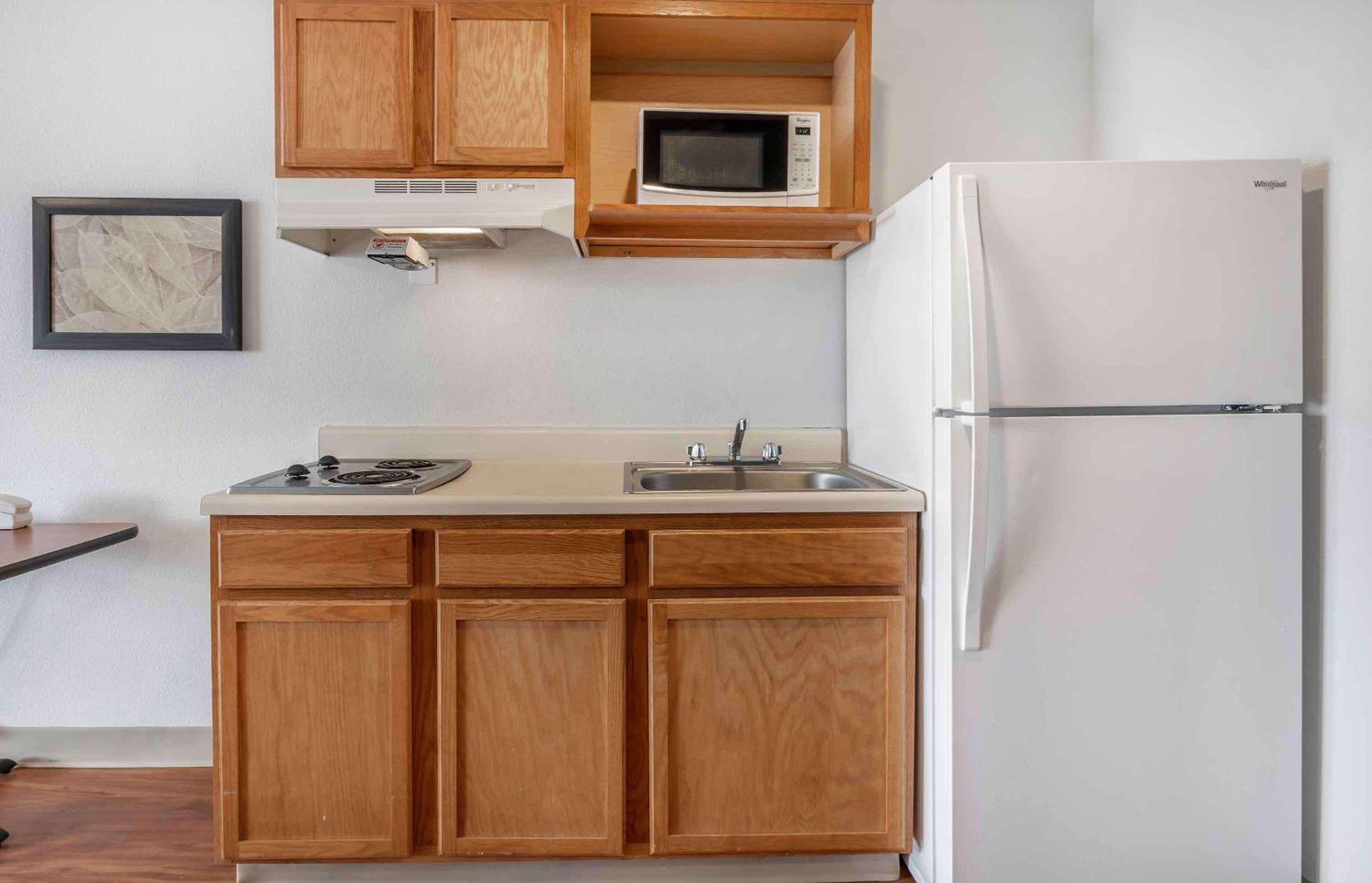 Extended Stay America Select Suites - Wichita - South Екстериор снимка